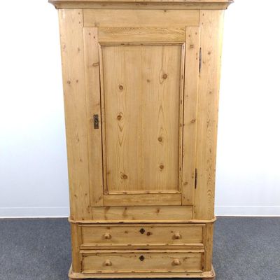Barker Bros Wardrobe