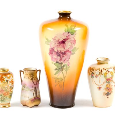 Porcelain Vases Incl. Cabinet