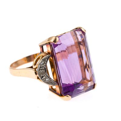 14K Gold and 10.8 Ct Amethyst Ring