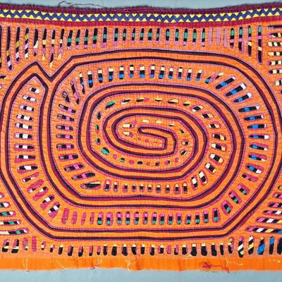 Sale Photo Thumbnail #161: Guna Mola Panel Spiral Labyrinth Design