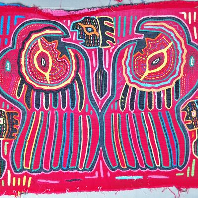 Sale Photo Thumbnail #39: Guna Mola Panel Paired Nightbirds with Central Spirit Figure