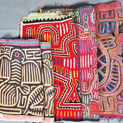 Sale Photo Thumbnail #250: Group of 5 Guna Mola Panels Animals