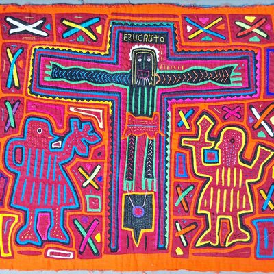 Sale Photo Thumbnail #64: Guna Mola Panel The Crucifixion