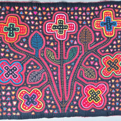 Sale Photo Thumbnail #127: Guna Mola Panel Stylized Floral Composition