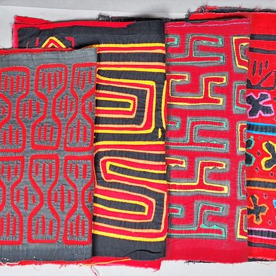Sale Photo Thumbnail #233: Group of 4 Guna Mola Panels Abstract Geometric