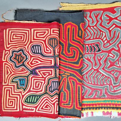 Sale Photo Thumbnail #217: Group of 3 Guna Mola Panels Organic Abstracts