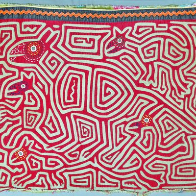 Sale Photo Thumbnail #178: Guna Mola Panel Five Abstract Animals
