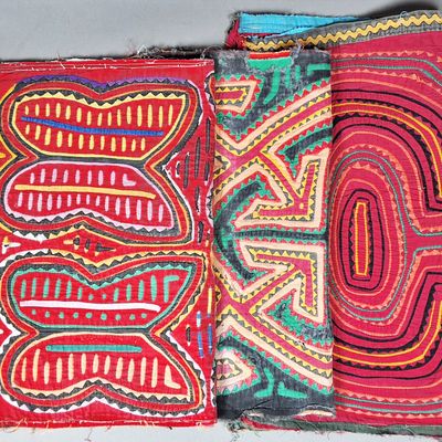 Sale Photo Thumbnail #224: Group of 3 Guna Mola Panels Abstract Geometrics with Sawtooth Details