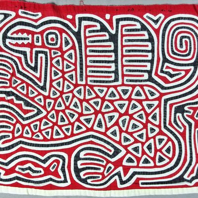 Sale Photo Thumbnail #90: Guna Mola Panel Dragon with Geometric Body and Fish Motifs