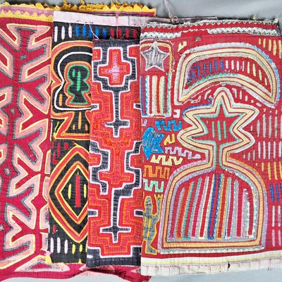 Sale Photo Thumbnail #237: Group of 4 Guna Mola Panels Abstract Geometric