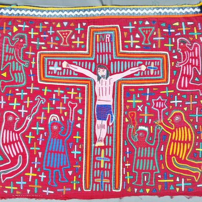 Sale Photo Thumbnail #20: Guna Mola Panel The Crucifixion