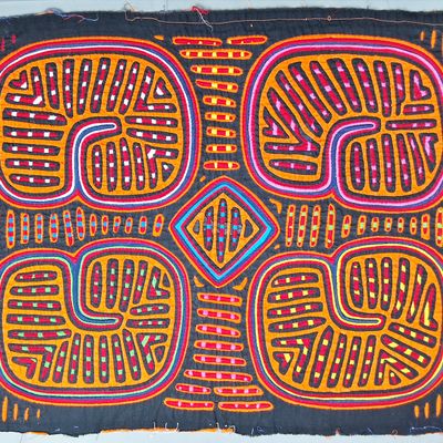 Sale Photo Thumbnail #174: Guna Mola Panel Four Abstract Geometric Motifs