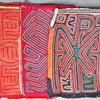 Sale Photo Thumbnail #230: Group of 3 Guna Mola Panels Abstract Geometric