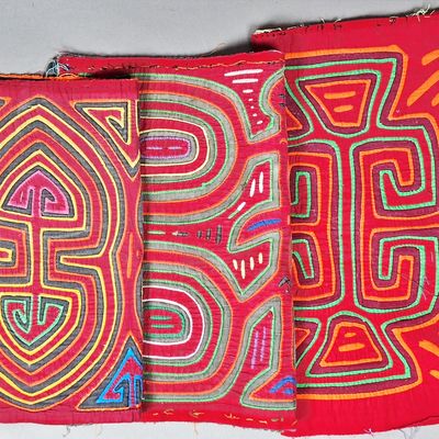 Sale Photo Thumbnail #223: Group of 3 Guna Mola Panels Abstract Organic
