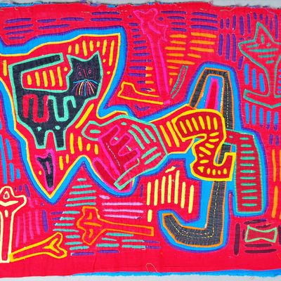 Sale Photo Thumbnail #166: Guna Mola Panel Cat on Map of Panama