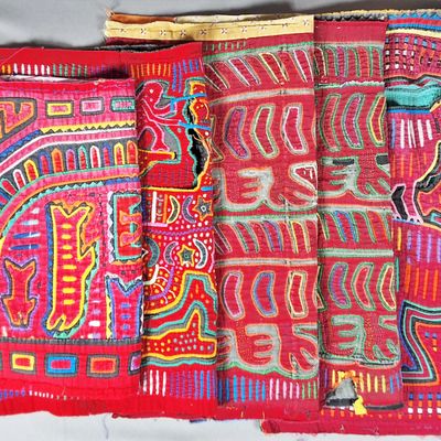 Sale Photo Thumbnail #236: Group of 5 Guna Mola Panels Figurative Animals Birds Reptiles