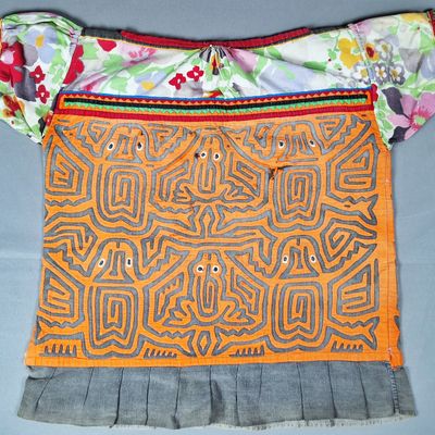 Sale Photo Thumbnail #35: Guna Mola Blouse Abstract Frog Figures