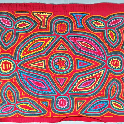Sale Photo Thumbnail #145: Guna Mola Panel Central Star Medallion