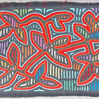 Sale Photo Thumbnail #97: Guna Mola Panel Abstract Botanical with Interlacing Vine Motif