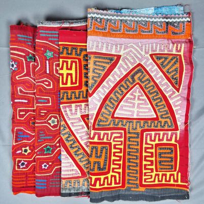 Sale Photo Thumbnail #253: Group of 4 Guna Mola Panels Abstract