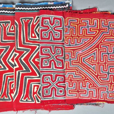 Sale Photo Thumbnail #220: Group of 4 Guna Mola Panels Abstracts