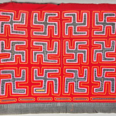 Sale Photo Thumbnail #24: Guna Mola Panel Hooked Cross Repeat