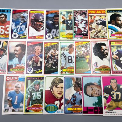 (22) Assorted Vintage Football Cards W/ Many Stars - Varying Conditions