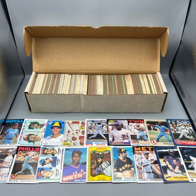 Box of (750+) Assorted Baseball Cards W/ Lots of Stars - Varying Conditions