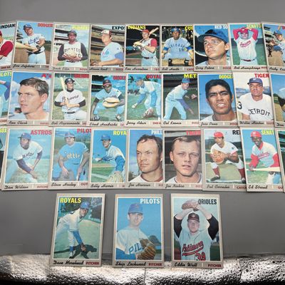 (30) 1970 Topps Baseball Cards - Varying Conditions