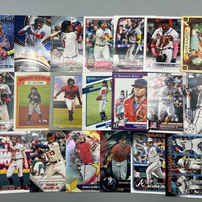 (20) Ronald Acuna Jr. Baseball Cards