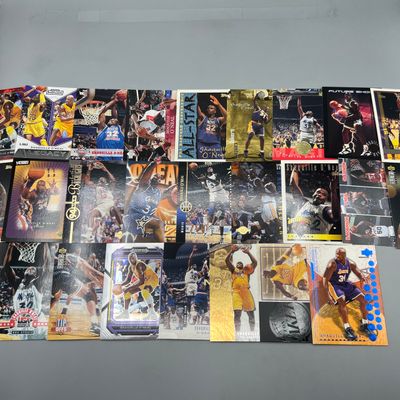(25) Shaquille O'Neal Basketball Cards - Varying Conditions
