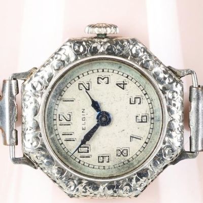 VINTAGE 18K WHITE GOLD LADIES ELGIN WRISTWATCH
