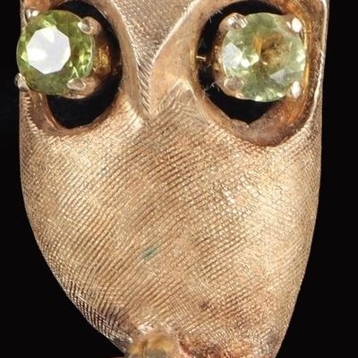 14K YELLOW GOLD PERIDOT LADIES OWL BROOCH