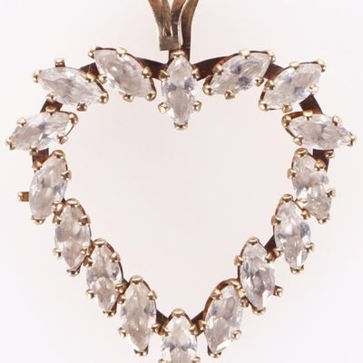 10K YELLOW GOLD HEART PENDANT W/ MARQUISE DIAMONDS