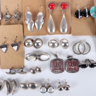 STERLING SILVER LADIES ASSORTED EARRINGS (22)