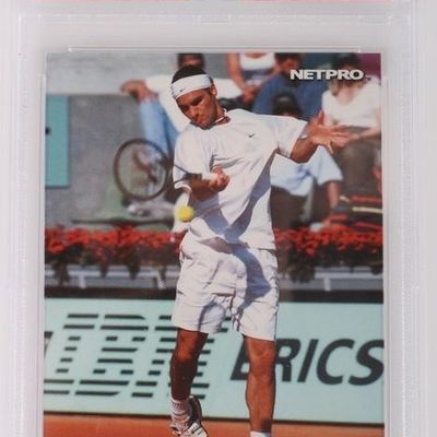 2003 NETPRO GLOSSY ROGER FEDERER CARD PSA 8
