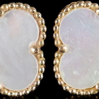 18K YELLOW GOLD MOTHER OF PEARL CLOVER EARRINGS