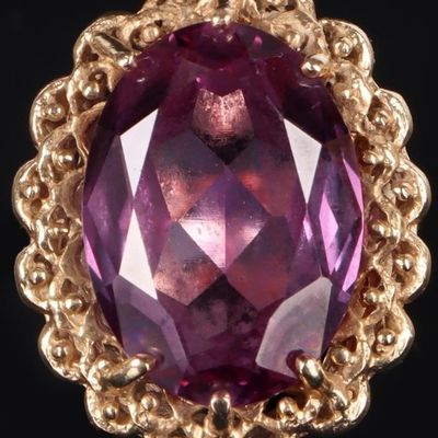 14K YELLOW GOLD PURPLE SAPPHIRE LADIES RING