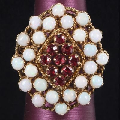 14K YELLOW GOLD LADIES RING W/ OPAL & GARNET GEMS