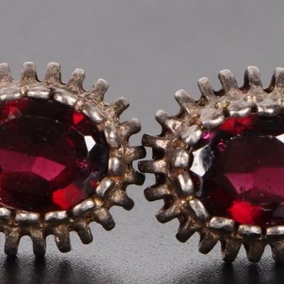 ANTIQUE STERLING SILVER GARNET LADIES EARRINGS