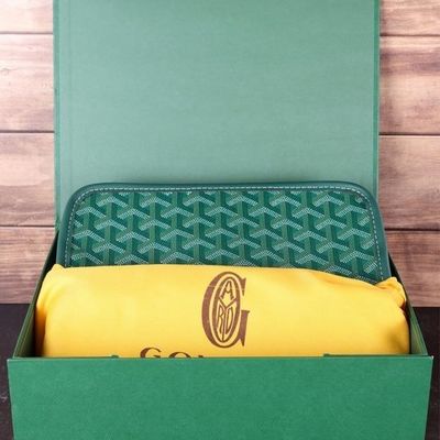 Sale Photo Thumbnail #53: GOYARD JOUVENCE GREEN MINT MEN'S TOILETRY BAG