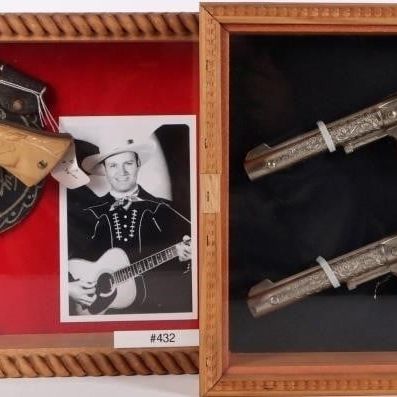 Sale Photo Thumbnail #452: VINTAGE 1950'S HUBLEY & LESLIE CAP GUNS FRAMED-(3)