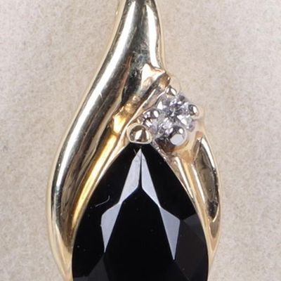 Sale Photo Thumbnail #187: 14K YELLOW GOLD LADIES NECKLACE W/ OBSIDIAN & DIA
