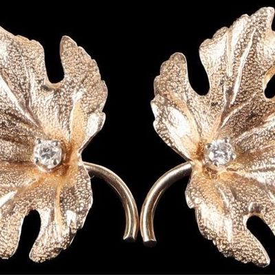 Sale Photo Thumbnail #289: 14K YELLOW GOLD DIAMOND LEAF LADIES EARRINGS