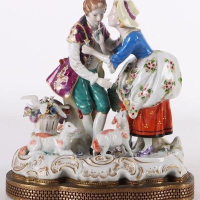 Sale Photo Thumbnail #210: ANTIQUE PORCELAIN VICTORIAN COUPLE FIGURINE