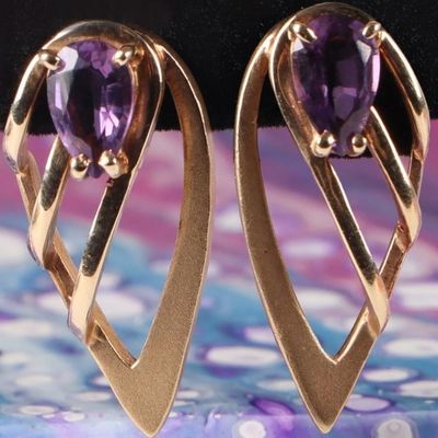 Sale Photo Thumbnail #282: 14K YELLOW GOLD LADIES LEAF EARRINGS W/ AMETHYST