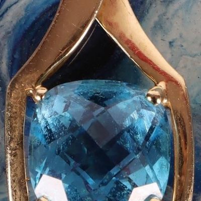 Sale Photo Thumbnail #264: 14K YELLOW GOLD LADIES PENDANT W/ 3CT TOPAZ GEM