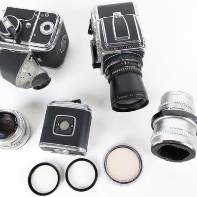 Sale Photo Thumbnail #43: HASSELBLAD CAMERAS LOT 2 BODY 3 MAGS 3 LENS +MORE