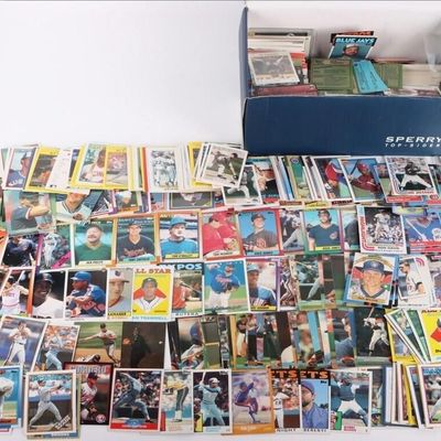 Sale Photo Thumbnail #419: ASSORTED 1980'S-2000'S BASEBALL CARDS ~400