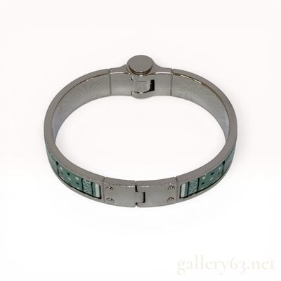 Hermes Tenues de Jour Enamel Hinged Bangle Bracelet